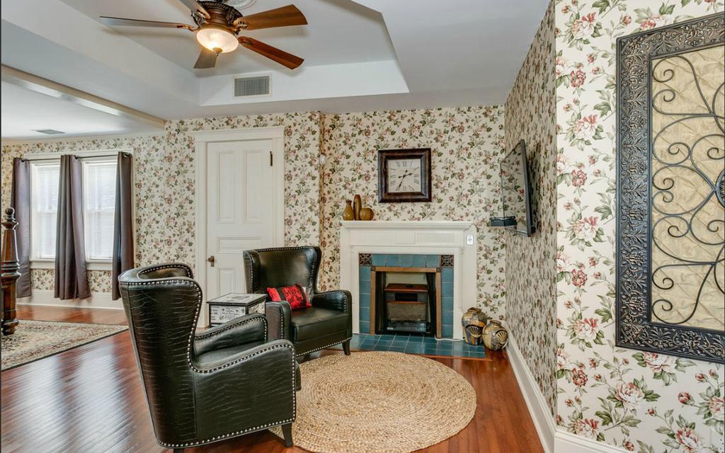 Wellington Place Inn - photo 15