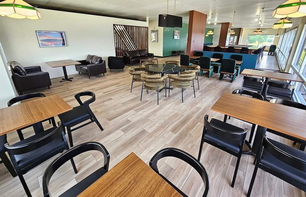 The Hotel Laurel at Seneca - carbon neutral hotel in Watkins Glen