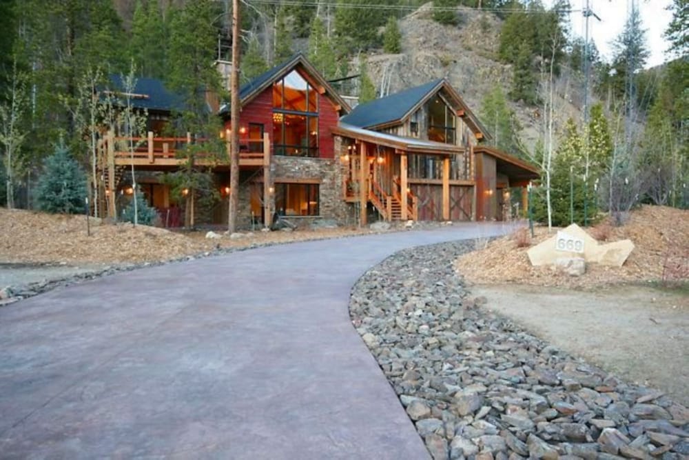 Keystone Prospectors Home 669 by SummitCove Vacation Lodging — 4-Star Luxury Hotel in Keystone, United States