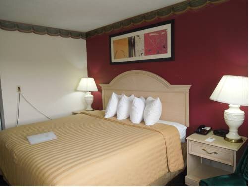 Travelodge Fremont - photo 10
