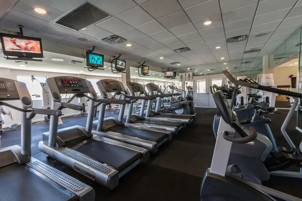 Edgewater Resort by Book That Condo - photo 11