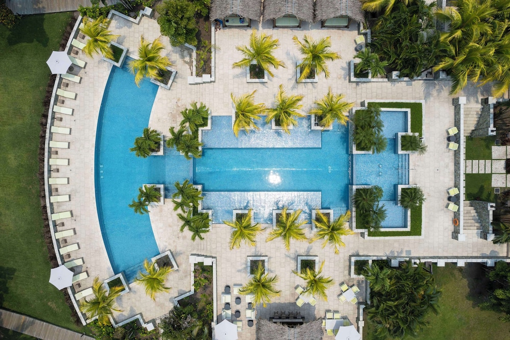 Indura Beach & Golf Resort Curio Collection by Hilton — 4-Star Luxury Hotel in Tela, Honduras