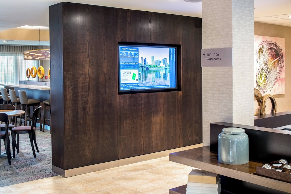 Courtyard by Marriott Portland North - photo 2