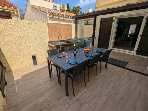 Villa T3 rénovée climatisée piscine proche plage et commerces FR 1 81 622 — 4-Star Luxury Hotel in Leucate, France