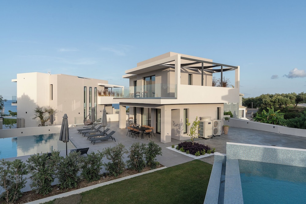 Kymothoe Elite Villas — 4-Star Luxury Hotel in Zakynthos, Greece