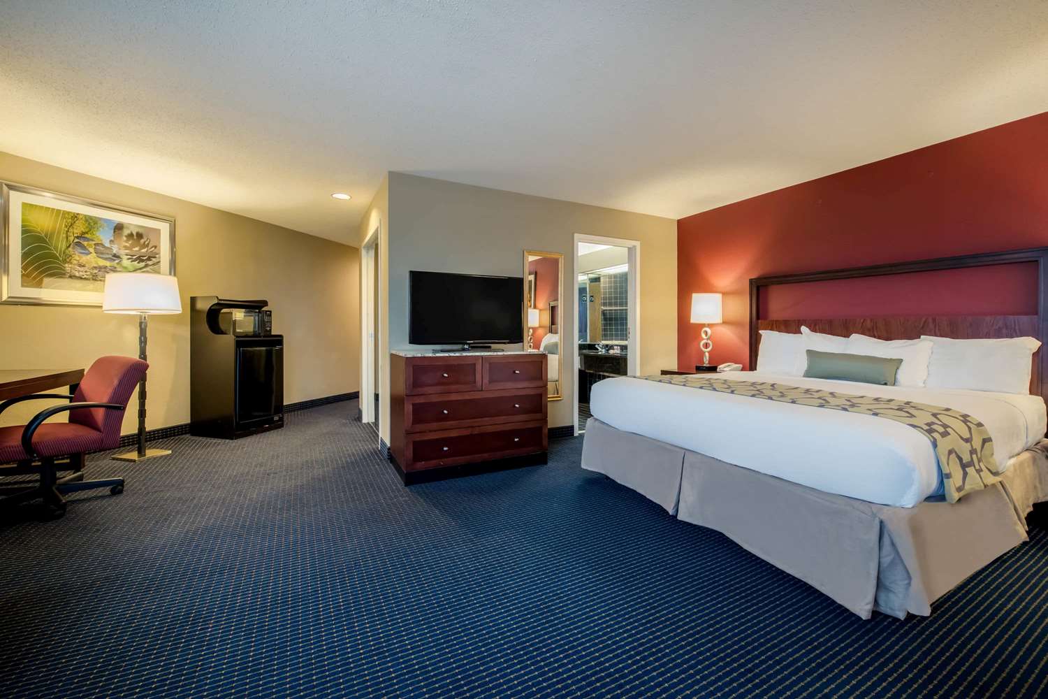 APM Inn and Suites - photo 10