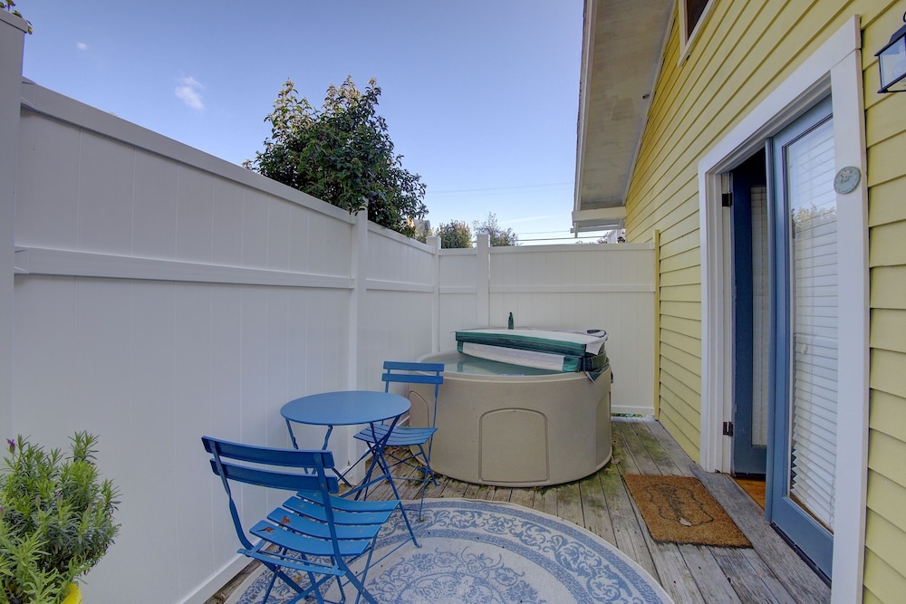Secret Garden Inn and Cottages - photo 86