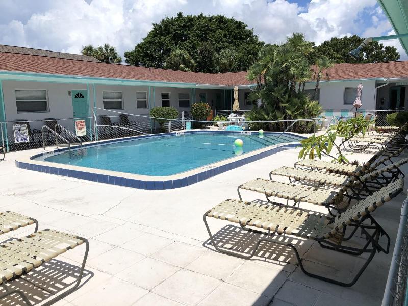 Sun Island Motel - photo 102