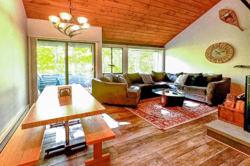Loon Mountain Nest — 4-Star Luxury Hotel in Lincoln, United States