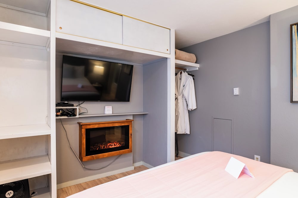 Inn at Haystack Rock - photo 18