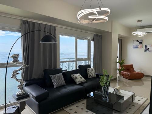 Luxurious Modern Cozy Manila Bayview Pool View 1 2 3 Bedrooms Near Manila Airports Okada Solaire MOA — 4-Star Luxury Hotel in Manila, Philippines