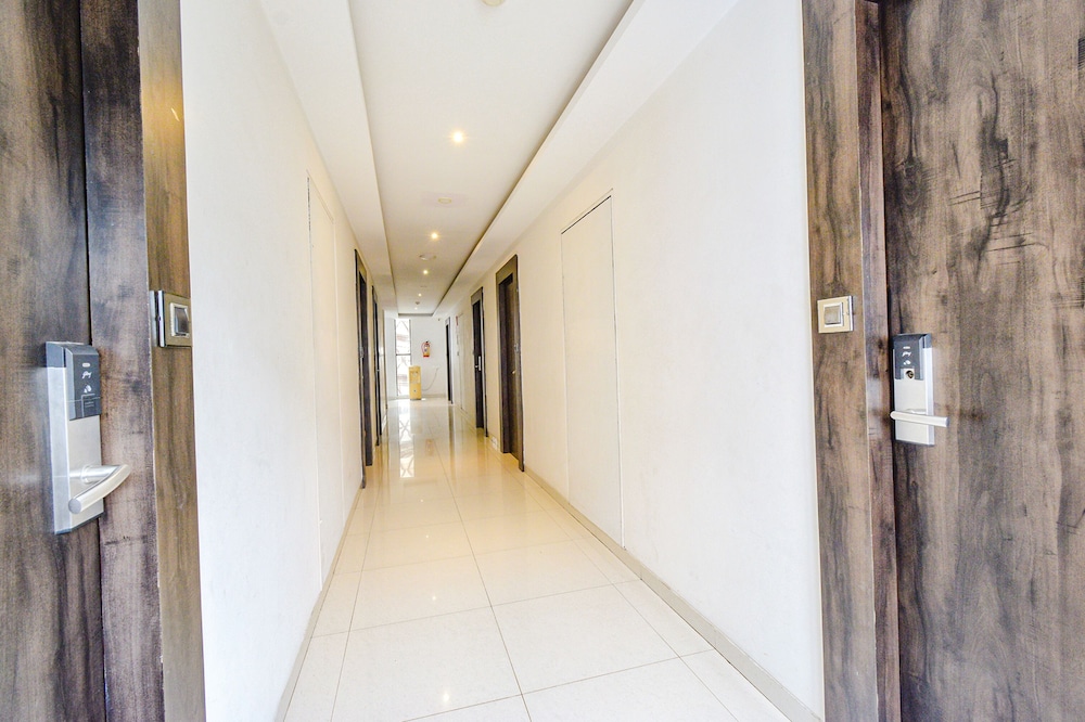 FabHotel Prime Prowell Crown