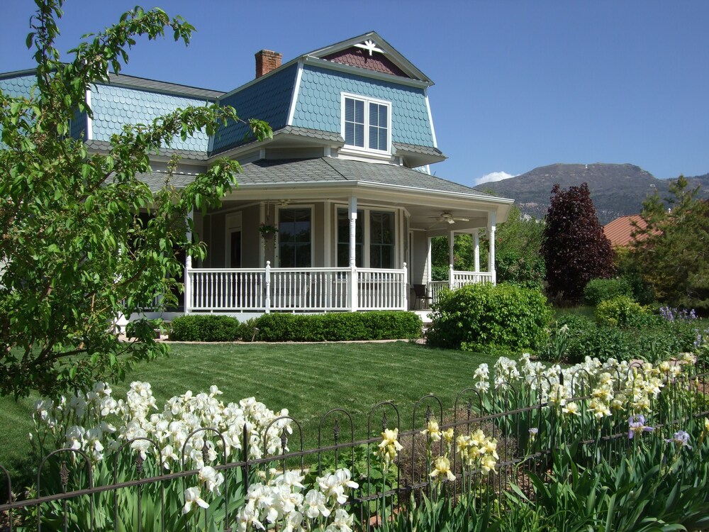 The Iron Gate Inn - photo 49