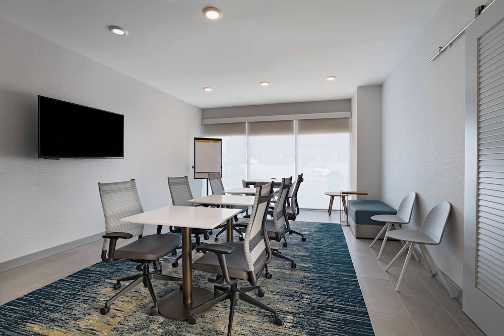 TownePlace Suites by Marriott Brentwood - photo 24