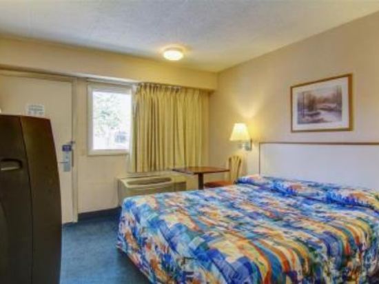 Red Roof Inn St Louis Florissant - photo 4