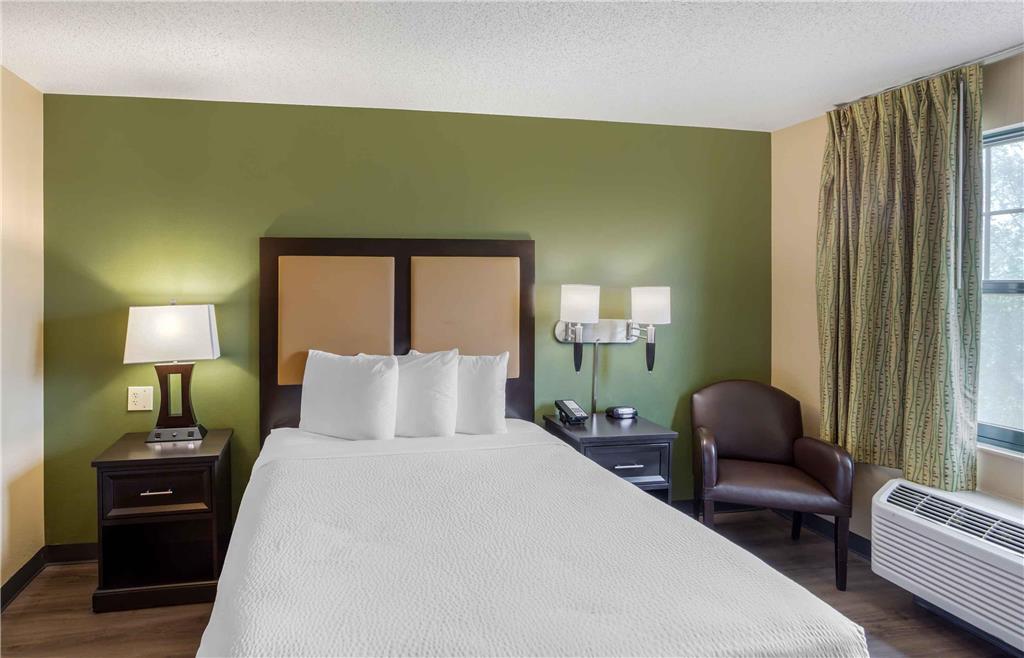 Extended Stay America Suites New York City LaGuardia Airport - photo 16