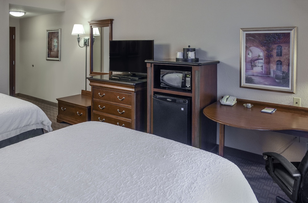 Hampton Inn & Suites Youngstown Canfield - photo 8