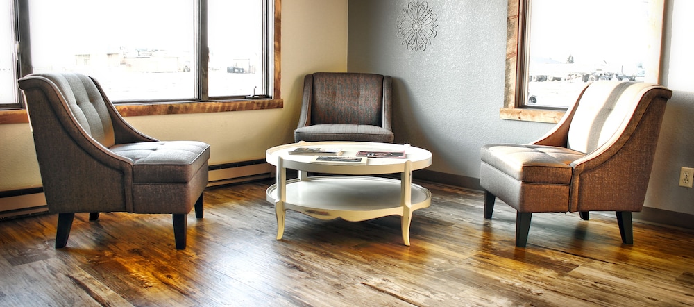 Sunlac Inn Devils Lake - photo 5