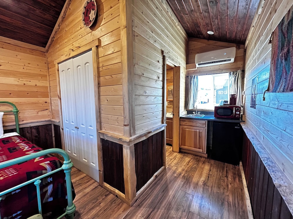 The Rim Rock Inn - photo 44