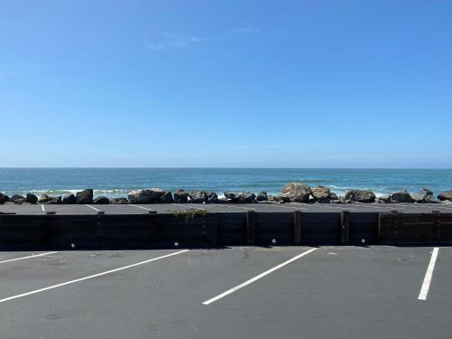 Sea Breeze Motel - photo 22