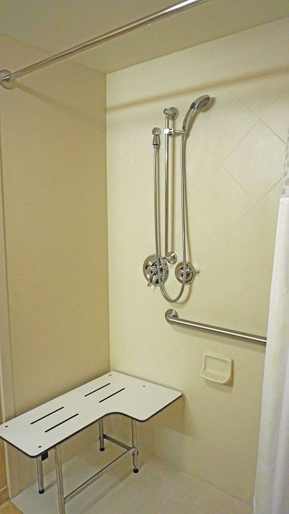 Hampton Inn Waynesburg - photo 36