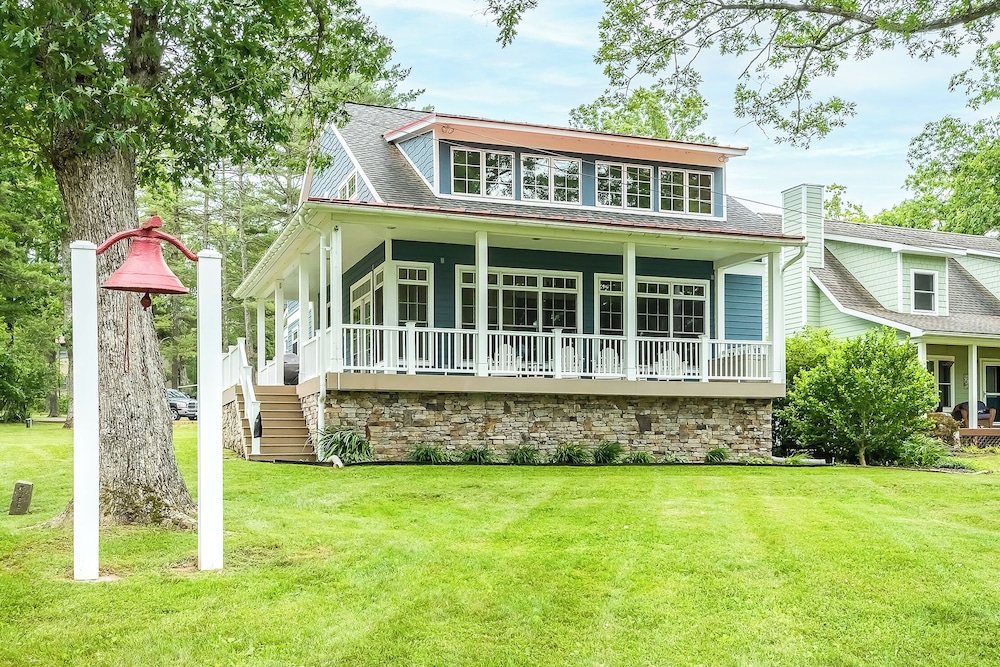 Sunset Cove - carbon neutral hotel in Swanton