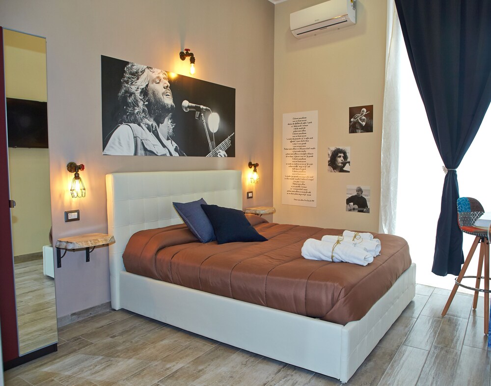 Artisti Bed&Dreams — 4-Star Luxury Hotel in Naples, Italy