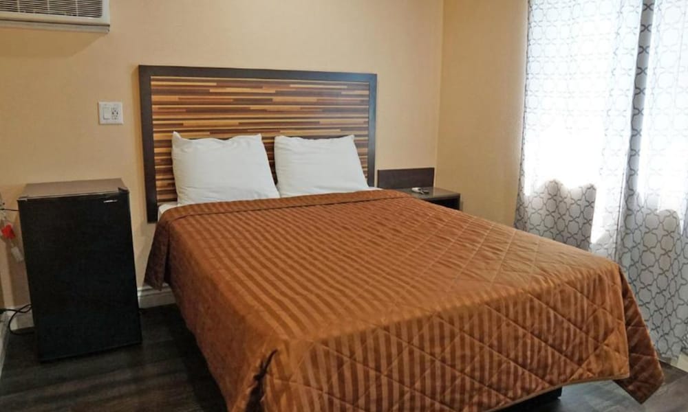 Holly Crest Hotel Los Angeles LAX Airport - photo 3