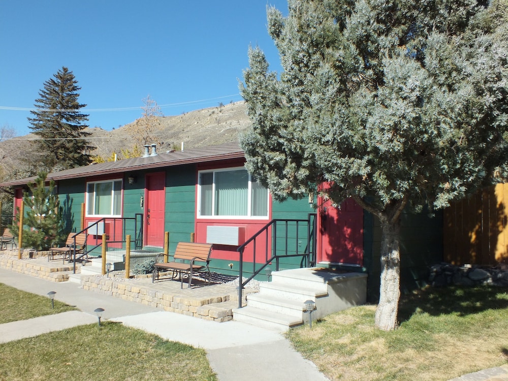 Yellowstone Gateway Inn - photo 2