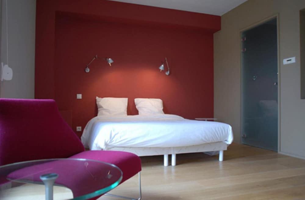 Temporesidence Cathedrale — 4-Star Luxury Hotel in Bayonne, France