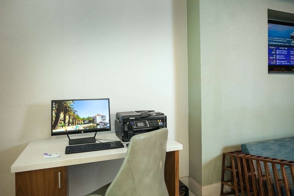 Catalina Canyon Inn - photo 29