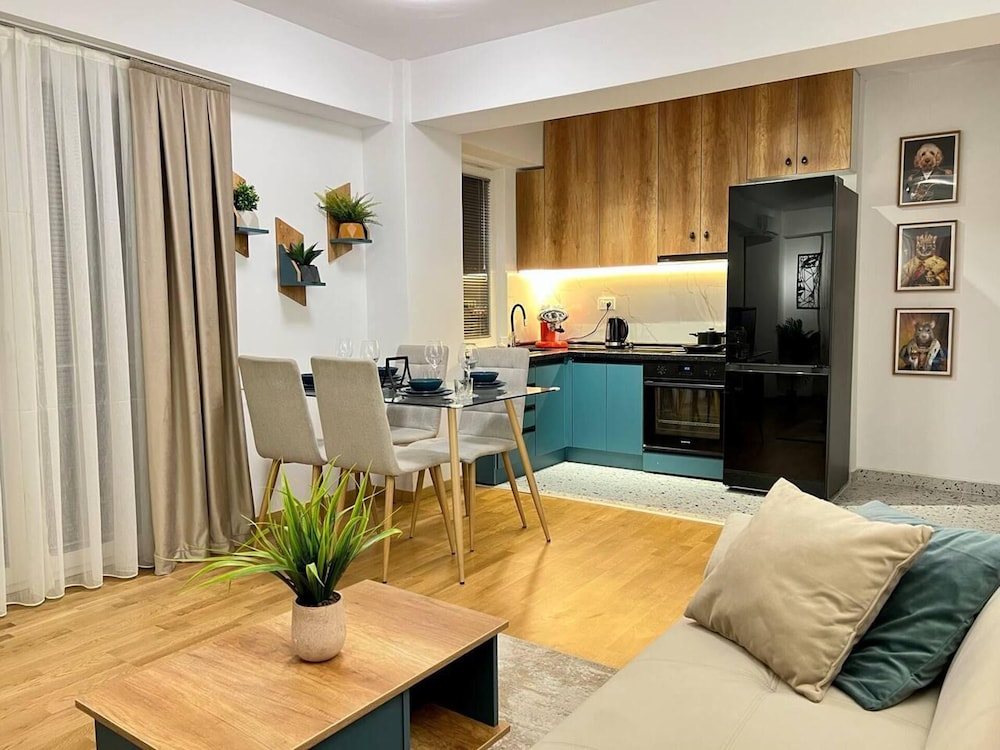 Corner penthouse apartment in the centar of Skopje — 4-Star Luxury Hotel in Skopje, Republic of Macedonia