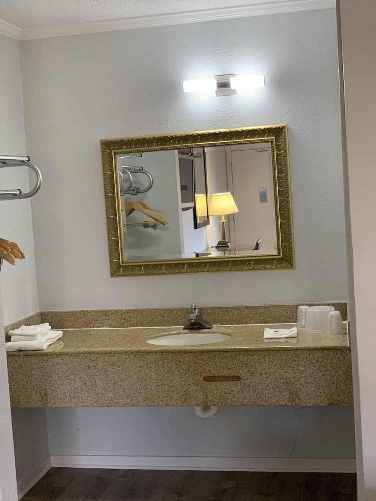 Motel 6 Newport News VA Fort Eustis - photo 16