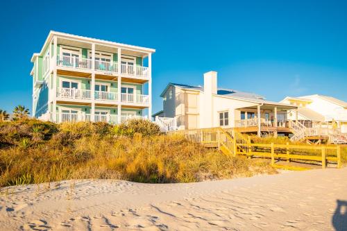 The Sandcastle by Oak Island Accommodations - photo 32