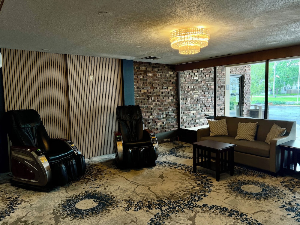 Pine Lake Resort and Banquets - photo 2