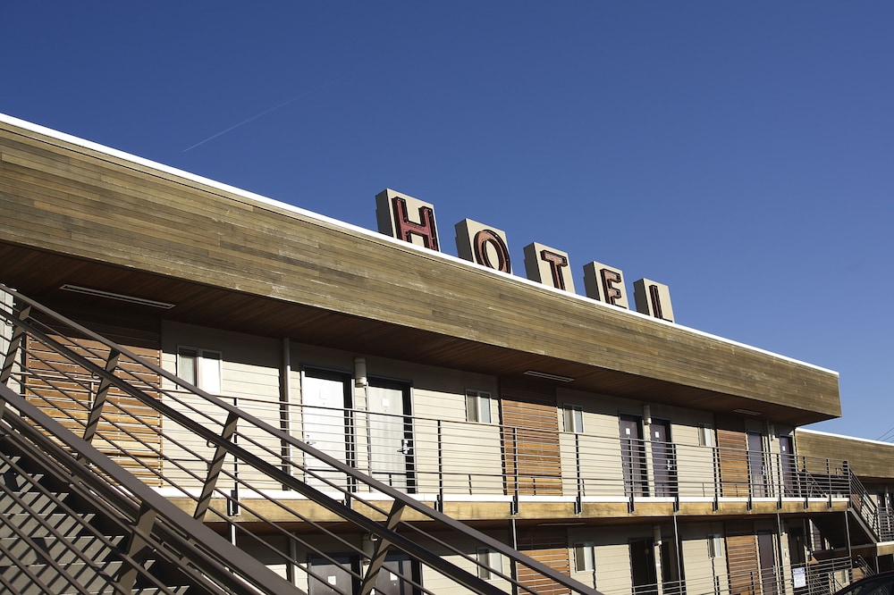 Aladdin Inn & Suites - photo 34