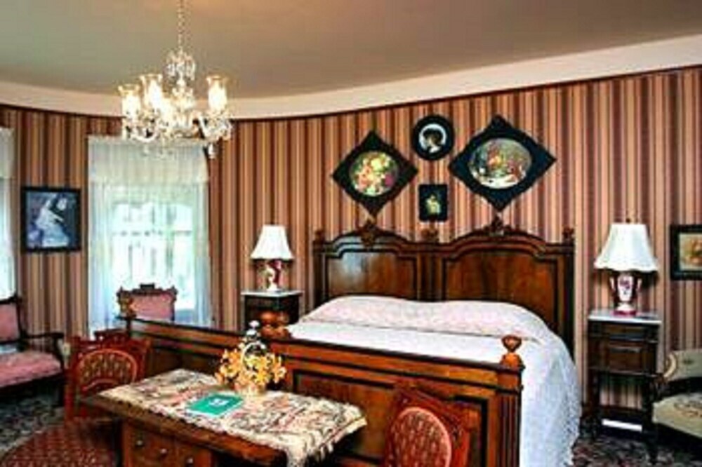 Oakenwald Terrace - featured photo