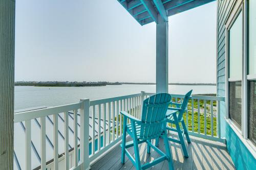 Walk to Beaches: Padre Island Escape w Dock — 4-Star Luxury Hotel in Corpus Christi, United States