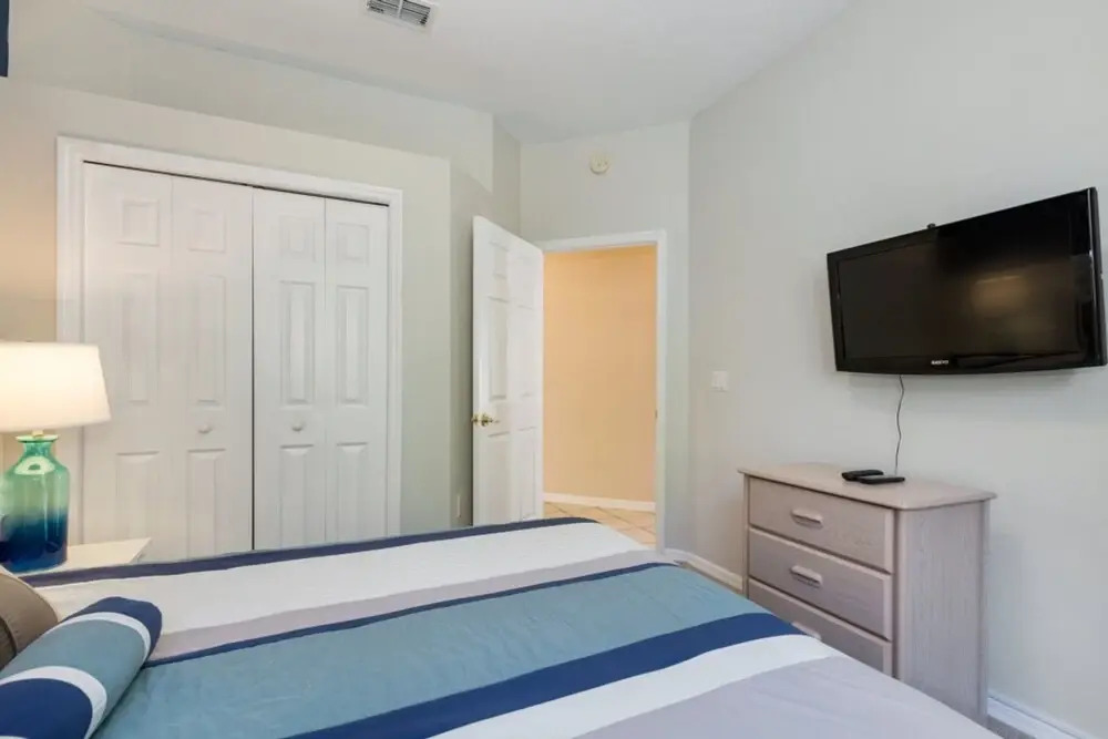 Sunset Lakes 3 bed - photo 7