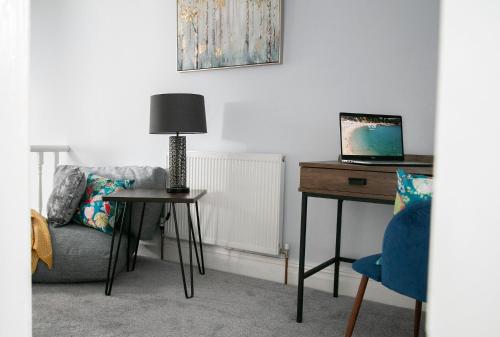 Harlow Apartment 3