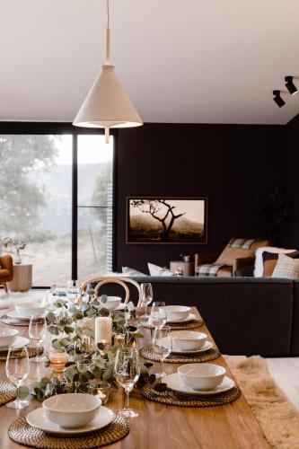 Luxury Alpine Stay with Epic Views at Mt Buller foothills - last minute hotel in Unknown City