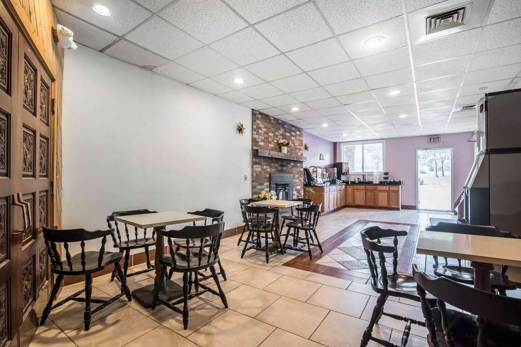 Rodeway Inn Bellows Falls - photo 24