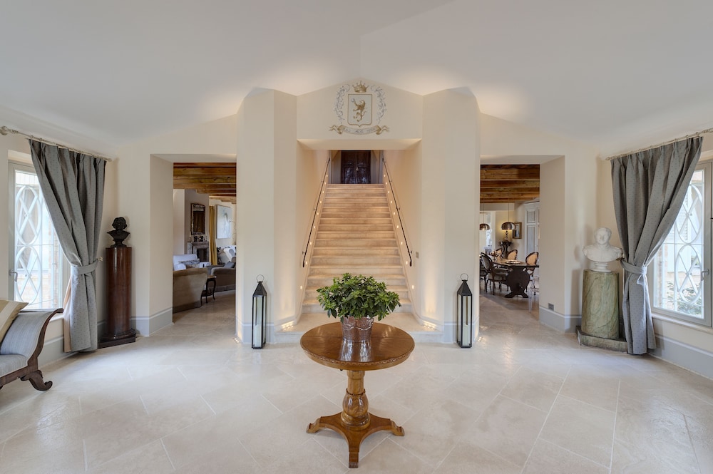 Relais Il Margarito — 4-Star Luxury Hotel in Montefano, Italy
