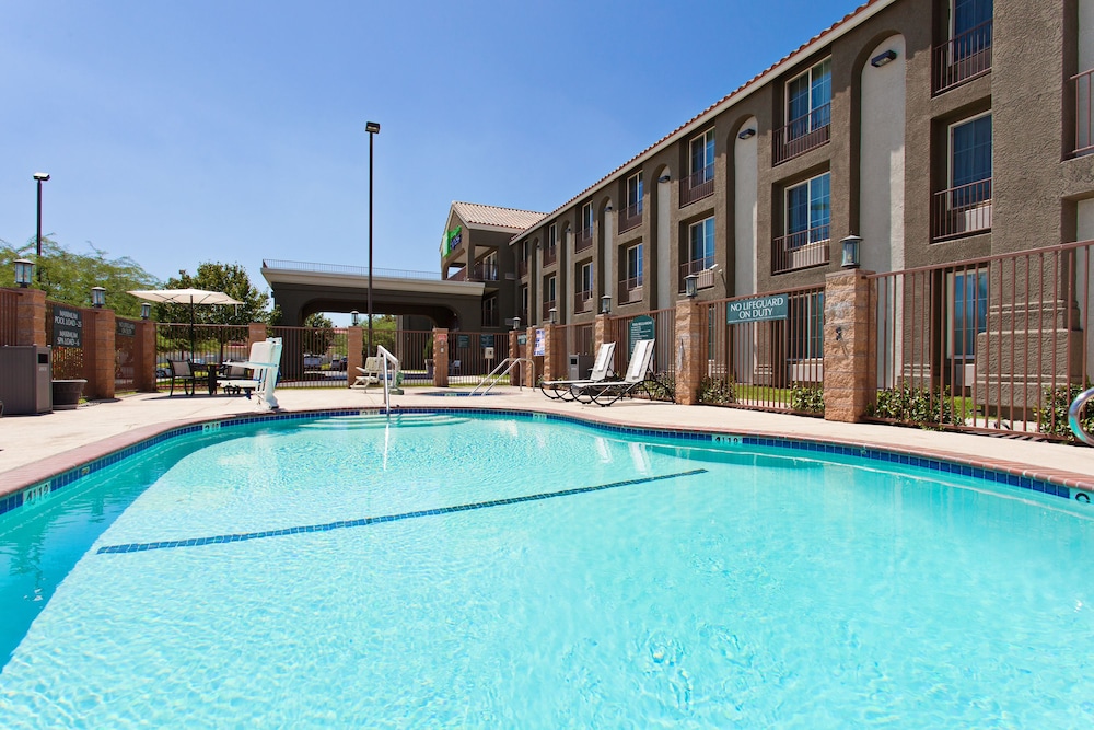 Holiday Inn Express Lancaster by IHG - photo 22