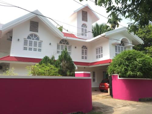 Rajivs Residence Fully Furnished Apartments — 4-Star Luxury Hotel in Cochin, India