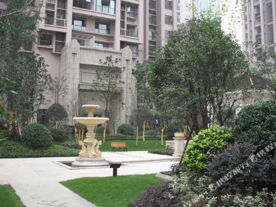 Giant panda - carbon neutral hotel in Chengdu
