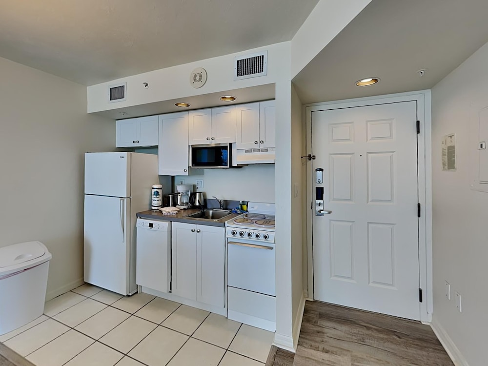 Lovers Key Resort by Distinctive Beach Rentals - photo 24