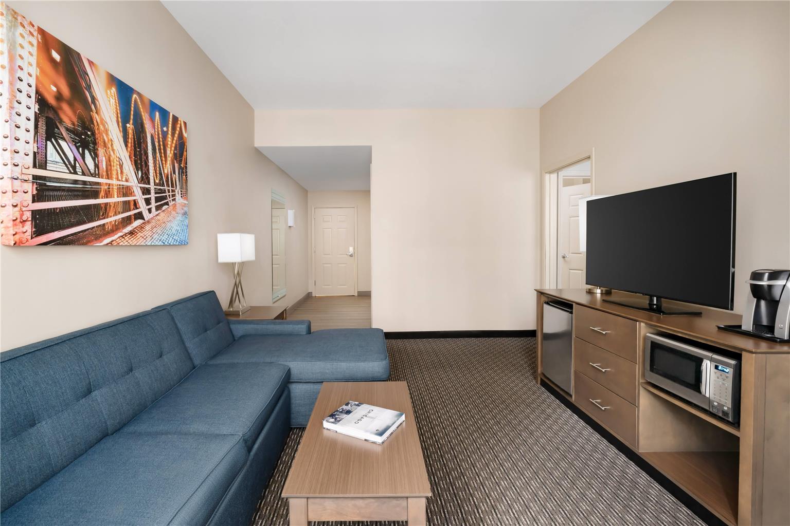 La Quinta Inn & Suites by Wyndham Chicago Downtown - photo 48