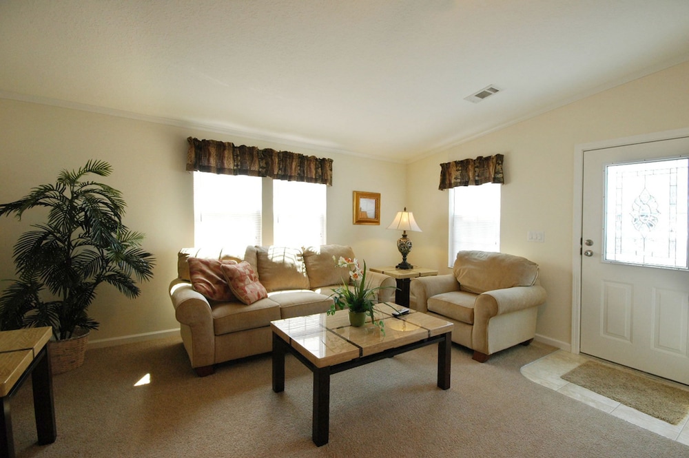 Groves RV Resort - photo 8