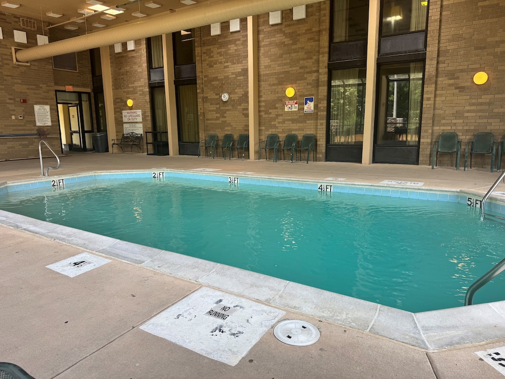 AmericInn by Wyndham Memphis East - photo 25